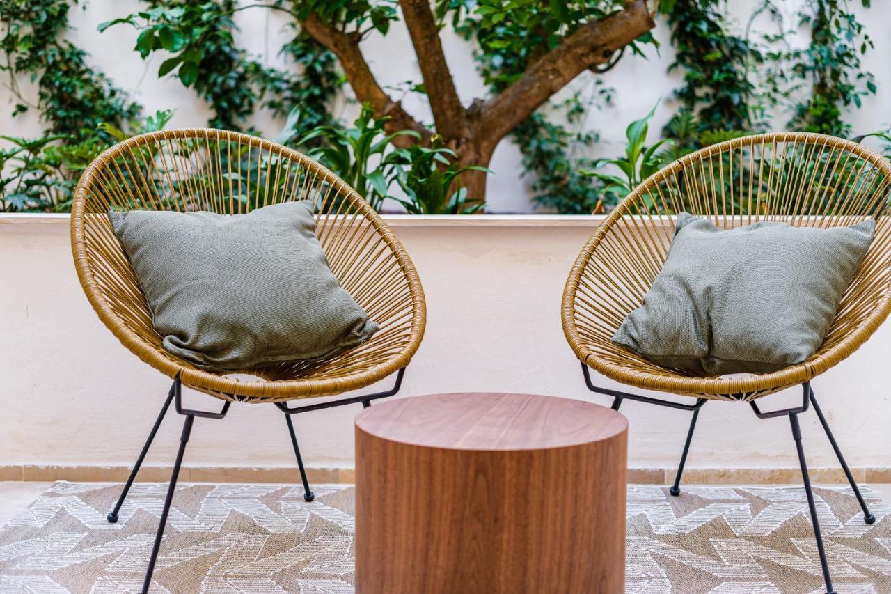 Helloapulia Charming Palazzo Clemente - Self-Catering Suites With Aircondition Monopoli Exterior foto