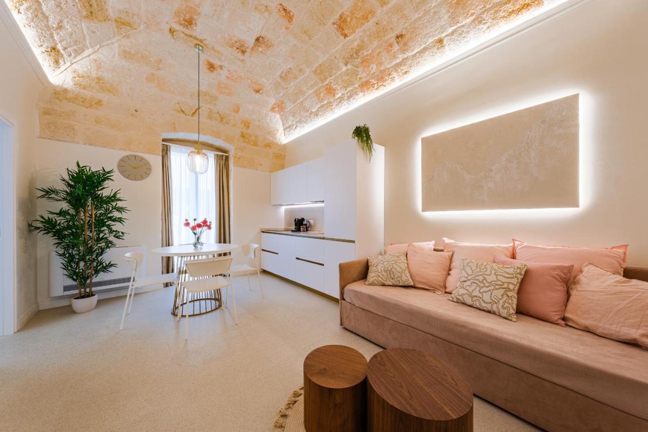 Helloapulia Charming Palazzo Clemente - Self-Catering Suites With Aircondition Monopoli Exterior foto