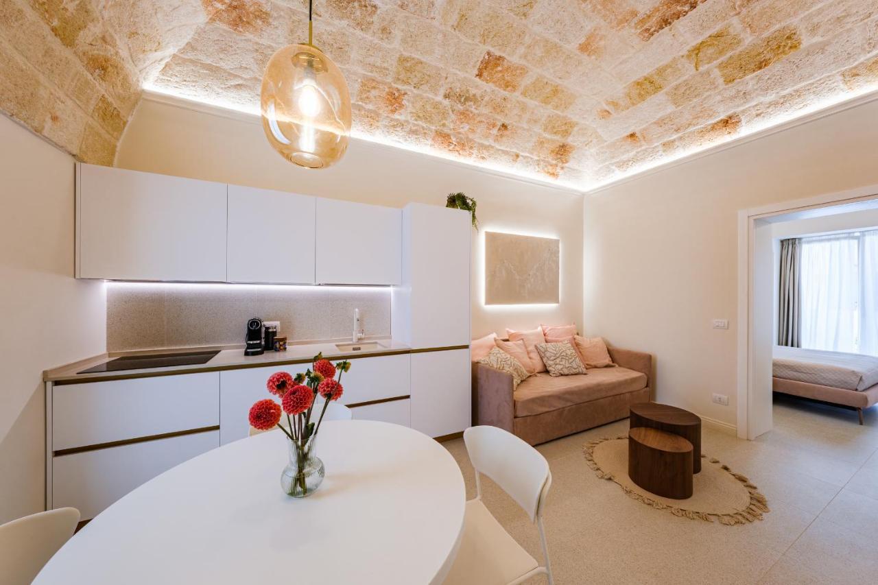 Helloapulia Charming Palazzo Clemente - Self-Catering Suites With Aircondition Monopoli Exterior foto