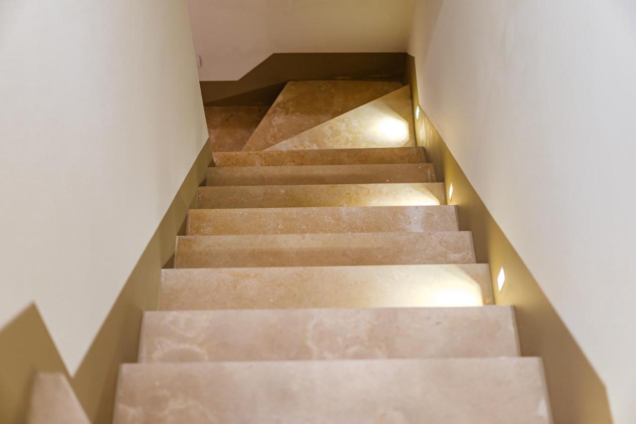 Helloapulia Charming Palazzo Clemente - Self-Catering Suites With Aircondition Monopoli Exterior foto