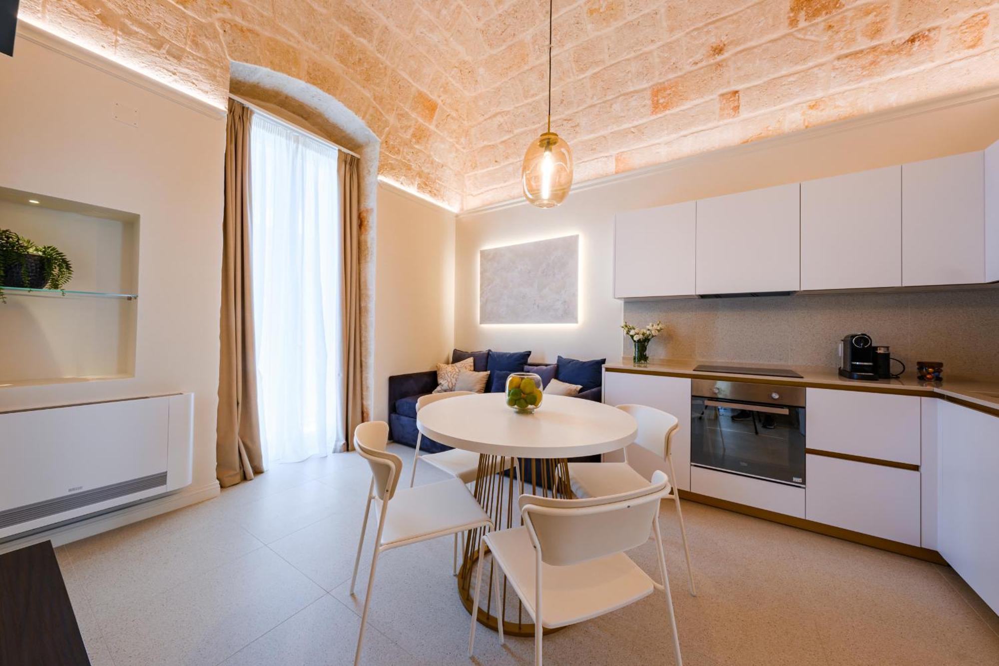 Helloapulia Charming Palazzo Clemente - Self-Catering Suites With Aircondition Monopoli Exterior foto